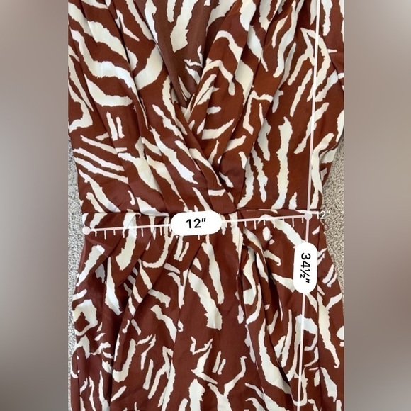 NWT FASHION NOVA SHE’S AN ANIMAL MINI DRESS. SIZE M - Picture 4 of 8